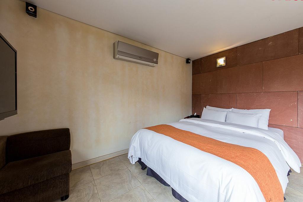 Tara Hotel Сеул Стая снимка