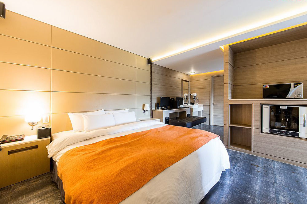 Tara Hotel Сеул Екстериор снимка
