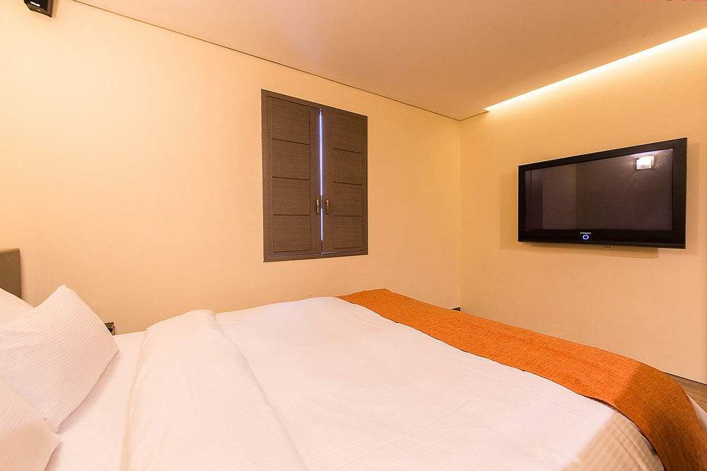 Tara Hotel Сеул Екстериор снимка