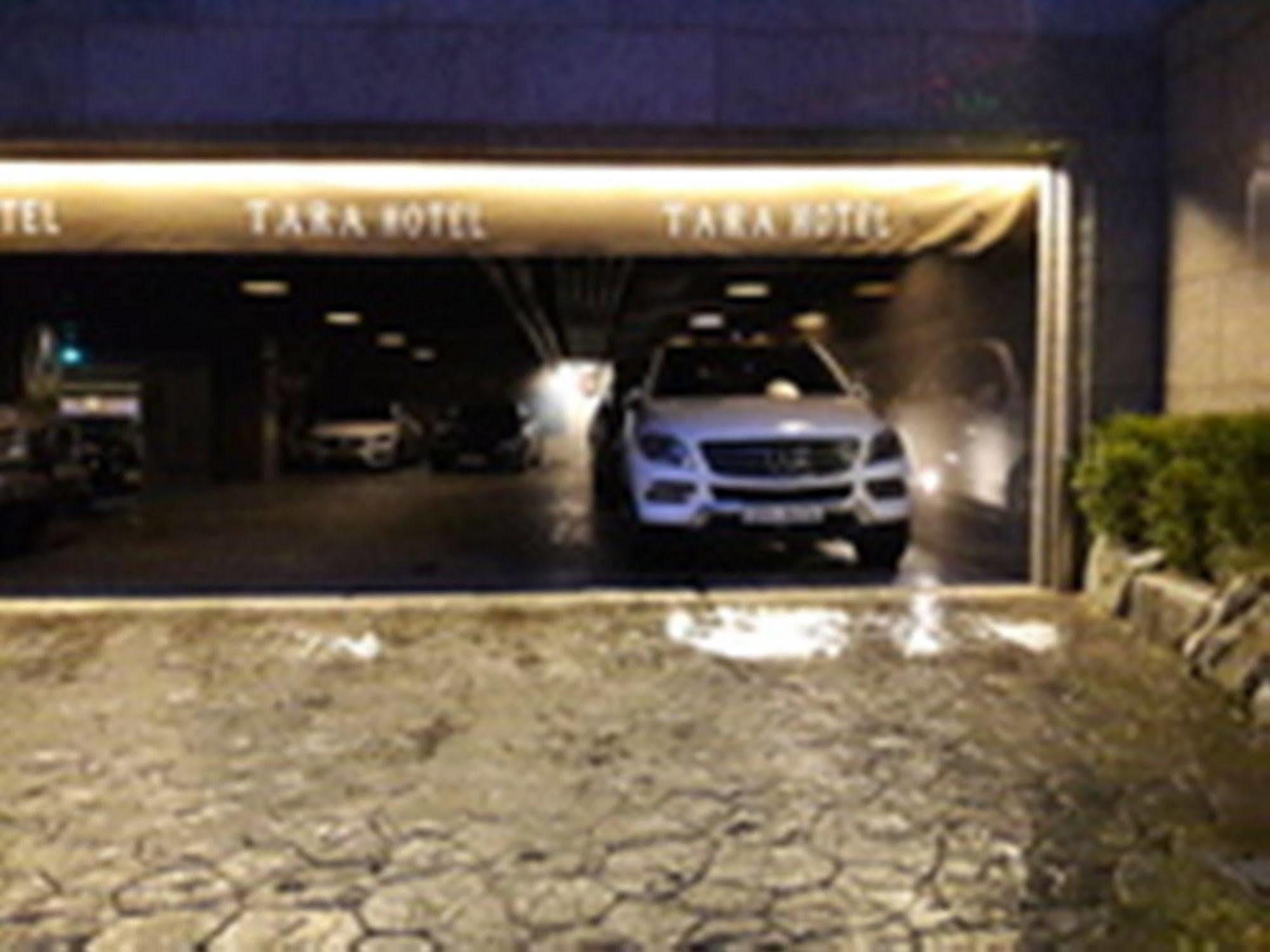 Tara Hotel Сеул Екстериор снимка